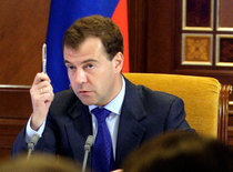 Медведев заступился  за небогатых автолюбителей