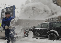 Аномальный киевский снегопад накроет Москву