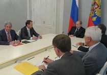 Депутаты обсудили с Путиным отставку Ливанова, герб Госдумы и грудь Анджелины Джоли