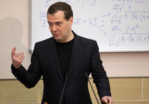 Медведев: бороться с оттоком молодых ученых из России бессмысленно
