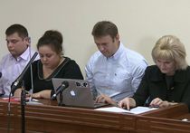 Суд в Кирове приговорил Навального и Офицерова к условному сроку