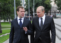 Путин и Медведев дали напутствие кремлевской администрации