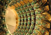 Первый в мире квантовый компьютер мыслит как человек