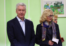 Сергей Собянин проголосовал на выборах мэра Москвы, постояв в очереди