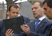 Медведев отказался от «айпада»