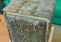 Съесть урну из пряников