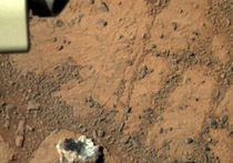Рядом с марсоходом Opportunity обнаружен странный объект