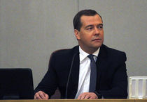 Медведев дал госгарантии оборонке на 265 млрд рублей