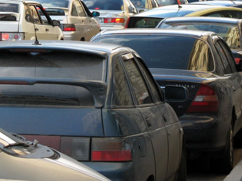 «Зачистку» привокзальной площади от автомобилей- «нелегалов» устроили в подмосковной Малаховке