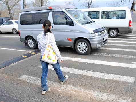 За пять месяцев 2012 года в Бурятии произошло 325 ДТП, в которых погибло 25 человек, причем основное число летальных исходов приходится на пешеходные переходы