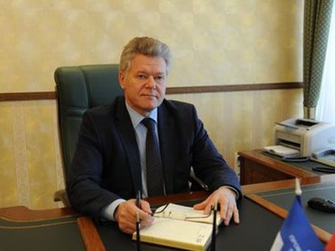 О том, как развивается сегодня омская промышленность, в частности, ОПК, мы попросили рассказать Алексея Гладенко, министра промышленной политики, связи и инновационных технологий  Омской области