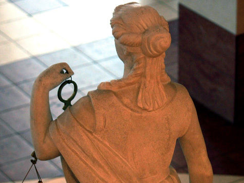 Репортер "МК" поработала несколько дней в американском храме Фемиды