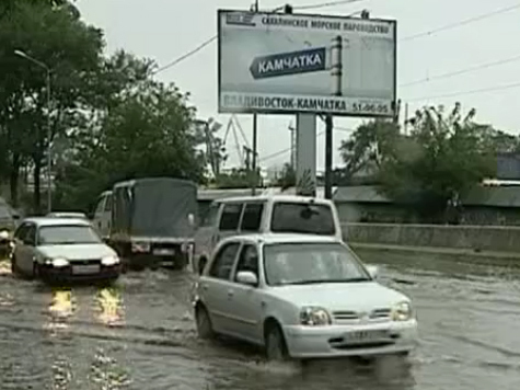 Удар стихии обрушился на город