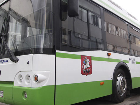 Весь наземный общественный транспорт в Москве могут выкрасить в единый цвет