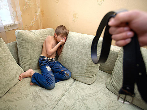 В половине российских семей дети подвергаются физическому насилию