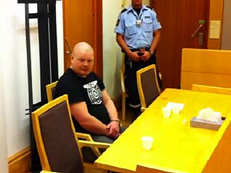 Русского националиста в норвежском суде прятали от репортеров