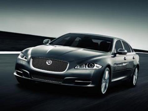 Знаменитый журнал «Top Gear» («Топ Гир») выбрал роскошнейший автомобиль 2010 года. Им стал Jaguar XJ, сообщает CarPages.co.uk.