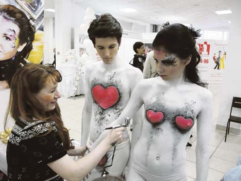 Эпатажная выставка-продажа эротических услуг и товаров прошла в Новосибирске 6-9 марта в ивент-центре «Манхэттен»