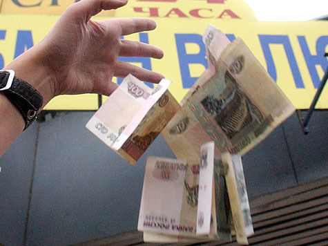 Перспективы введения российской валюты в непризнанной республике оценил эксперт «МК»