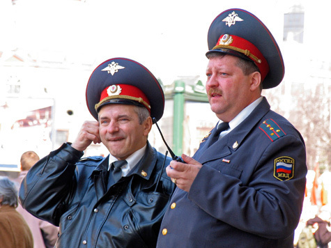 Переаттестация милиционеров в полицейские в Москве идет со скрипом