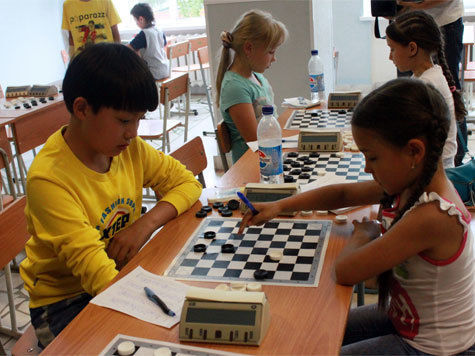 Юные башкирские шашисты сразились с китайцами