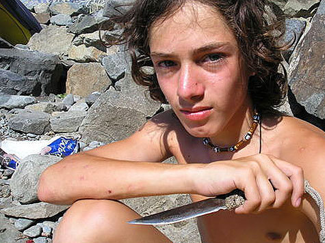 Юноша, погибший на крыше вагона метро, стал жертвой безразличия родителей?