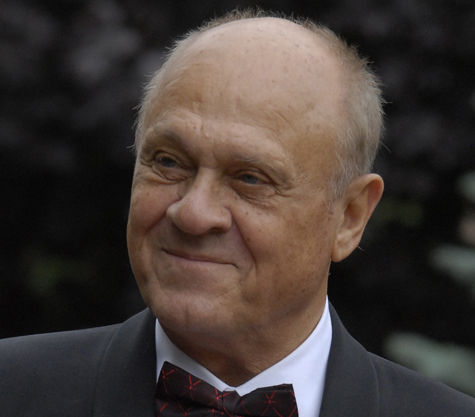 В мелкое ДТП угодил в ночь на пятницу в центре Москвы актер и режиссер Владимир Меньшов