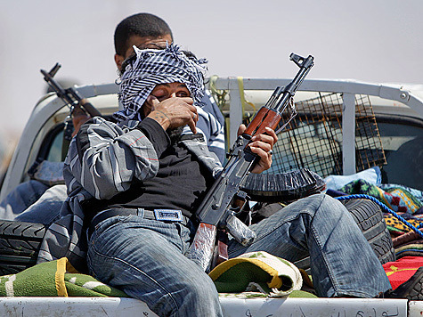 Революционеры-исламисты в Ливии хотят обойтись без помощи от бен Ладена