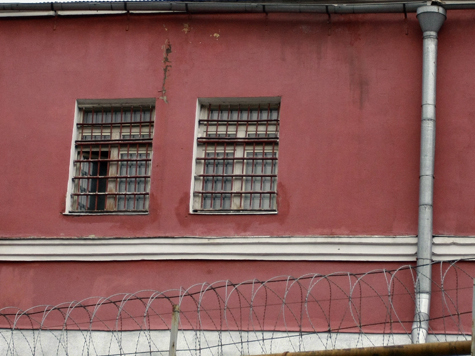 За совращение и избиение шестилетнего пасынка отправился на днях за решетку 26-летний офицер Александр Минаев