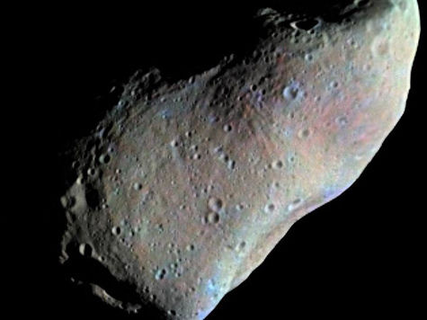 Астероид 2012 ДА14 пролетает на максимально близком расстоянии от нас