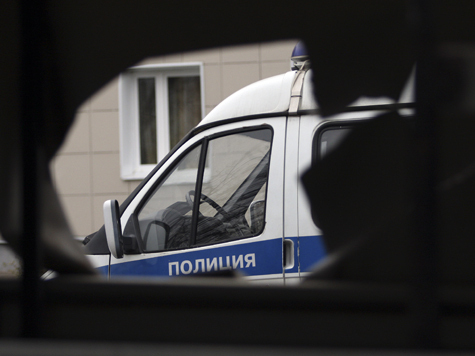 Гаишники подмосковного Наро-Фоминска, находясь на работе, сбили на служебной машине женщину, за что чуть не поплатились здоровьем