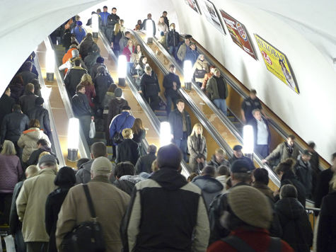 Пассажирам столичной подземки могут запретить ходить по эскалаторам