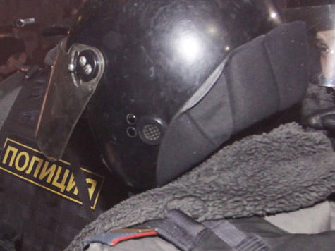В ночь на 8 сентября полицейские в гражданской форме ворвались в дом в деревне Солнечногорского района
