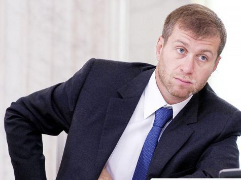 Местная прокуратура проверяет, соответствуют ли регламенту работы, проделанные олигархом в доме и на территории виллы