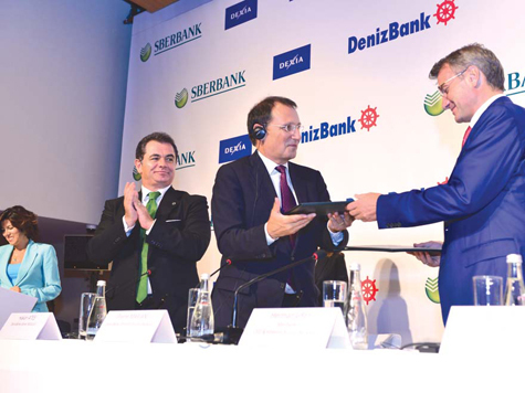 Сбербанк завершил одну из крупнейших сделок в истории российской экономики, купив турецкий DenizBank