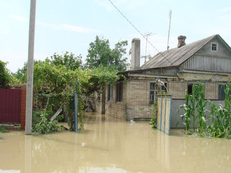 Пострадавшие при наводнении собираются подать коллективную жалобу президенту 