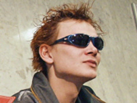 Бывший участник музыкальной группы «Отпетые мошенники» Гарик Богомазов, объявленный на днях в розыск за неуплату алиментов, сам явился к приставам