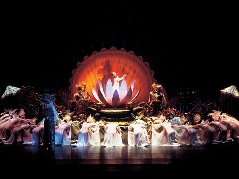 В Москве начались гастроли Universal Ballet, созданного миллиардером-мистиком Мун Сон Мёном 