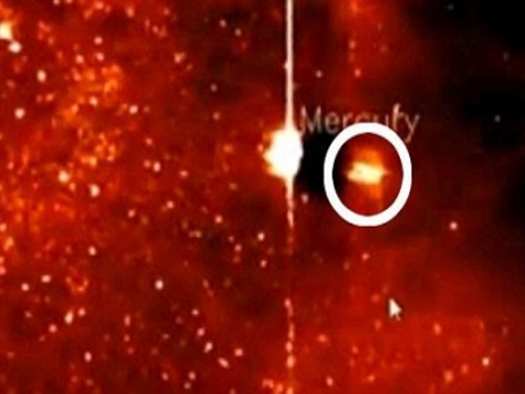 Американский космический зонд NASA обнаружил на орбите Меркурия объект, похожий на космический корабль