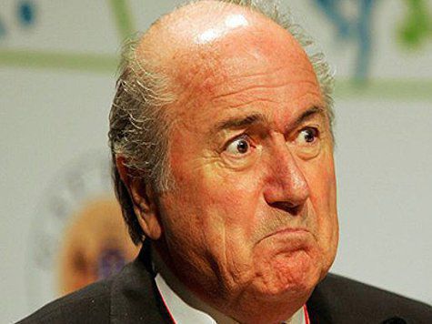Президент ФИФА Йозеф Блаттер обвинил коллегу из УЕФА в ангажированности