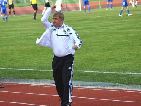 Маразм стал причиной увольнения главного тренера команды «Тосно», показавшей многообещающие результаты во втором дивизионе