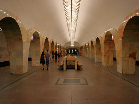 Режим работы станции «Кузнецкий Мост» столичного метрополитена изменится в связи с капитальным ремонтом эскалаторов