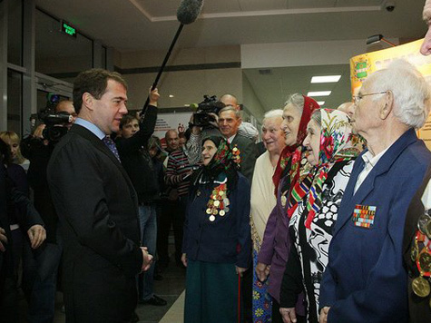 После приезда Дмитрия Медведева дети в Козельске лишились школы