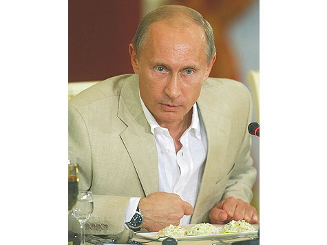 Путин дал членам дискуссионного клуба возможность задать каверзные вопросы 
