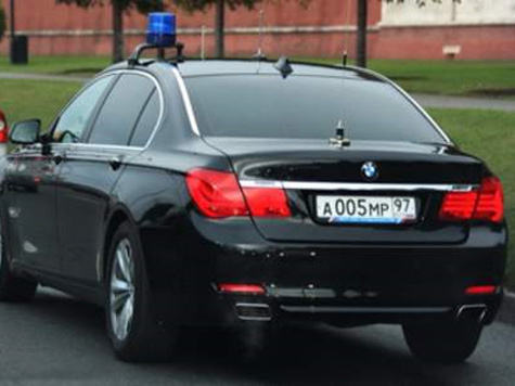 С бродягой, переходившим дорогу в неположенном месте, столкнулась машина министра финансов России Алексея Кудрина