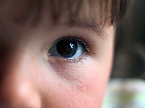Лишь треть россиян принимает элементарные меры для сохранения здоровья глаз
