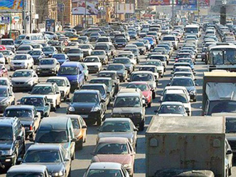 Москву от пробок очищали с помощью вакуумной техники Москву от пробок очищали с помощью вакуумной техники