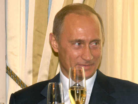 «Единая Россия» сменила лидера, но продолжит «сверять часы» по Путину