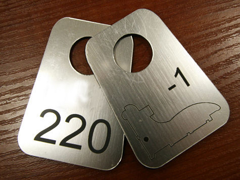 Биографию новых гардеробщиц Дома Правительства РФ проверят сотрудники ФСО