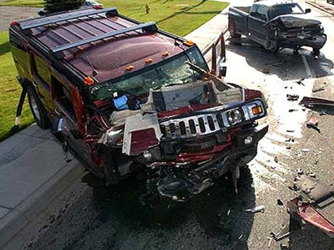 Умудрившись протаранить внедорожник Hummer